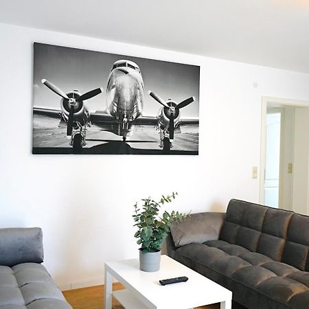 Stilvolles Apartment In Stadtnaehe-Parkplatz- 4 Personen- Balkon Wolfsburg Eksteriør bilde