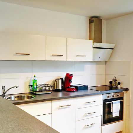 Stilvolles Apartment In Stadtnaehe-Parkplatz- 4 Personen- Balkon Wolfsburg Eksteriør bilde
