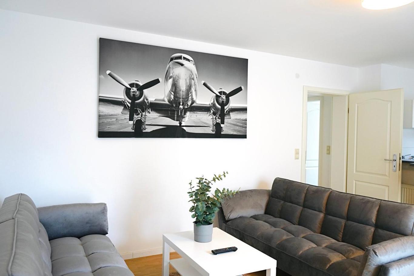 Stilvolles Apartment In Stadtnaehe-Parkplatz- 4 Personen- Balkon Wolfsburg Eksteriør bilde