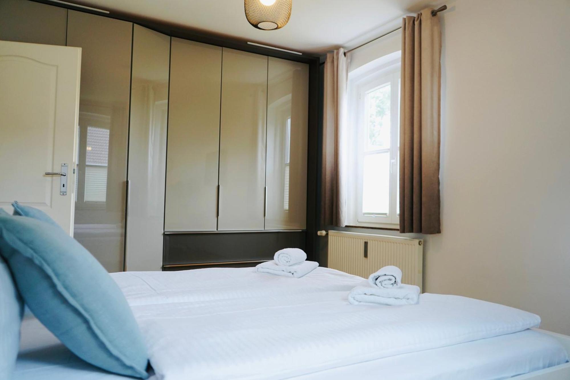 Stilvolles Apartment In Stadtnaehe-Parkplatz- 4 Personen- Balkon Wolfsburg Eksteriør bilde